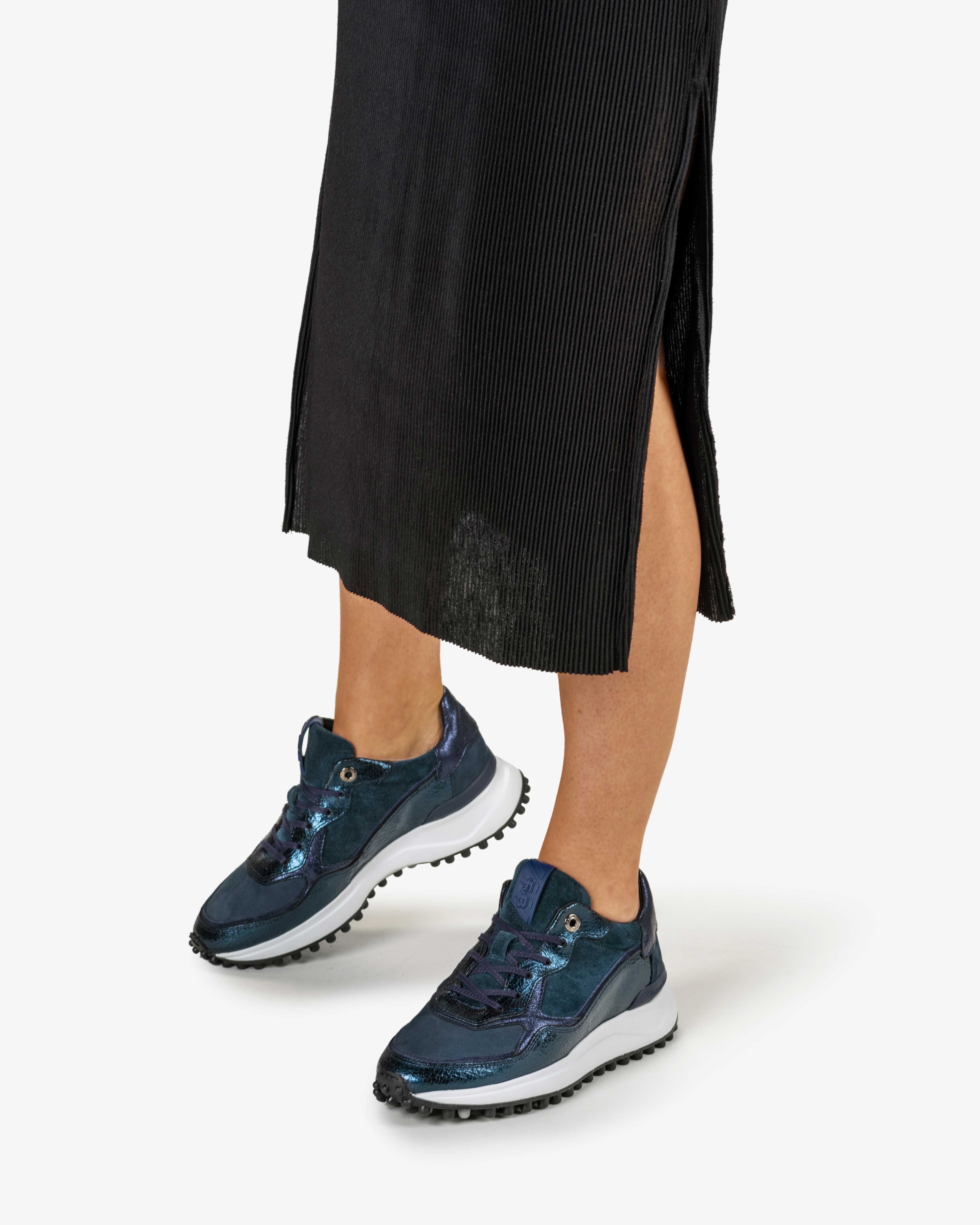 Noppi leather blue SFW-10062-40-02 | Floris van Bommel Women®