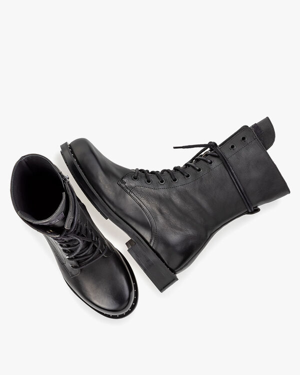 Lace boot calf leather black