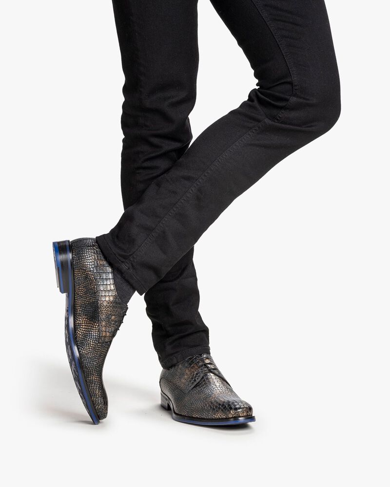 Lace shoe metallic bronze