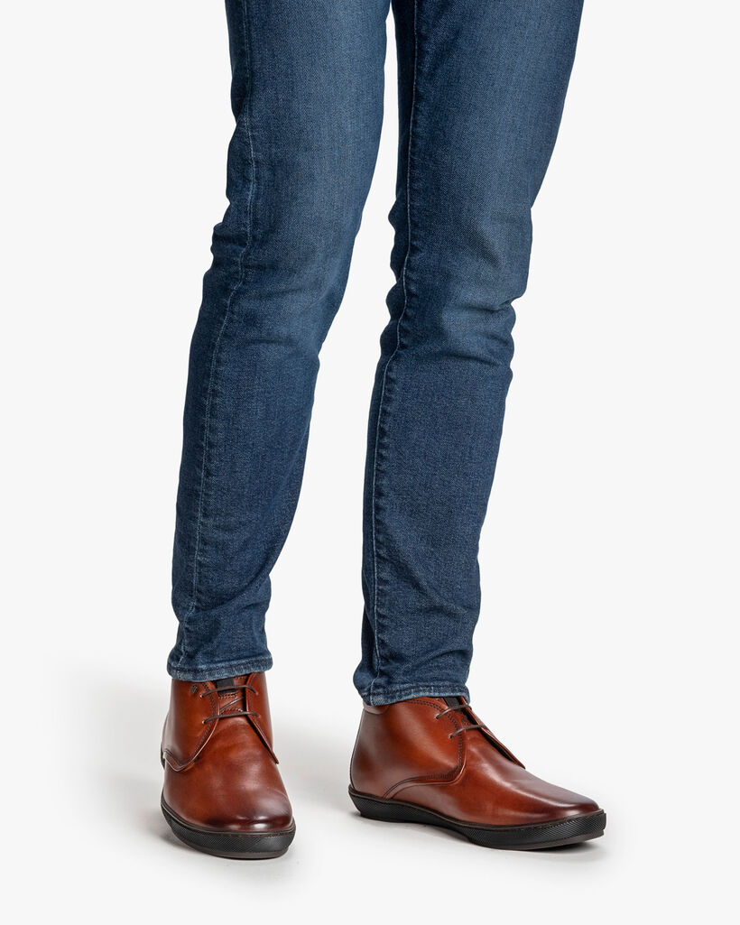 Lace boot calf leather dark cognac