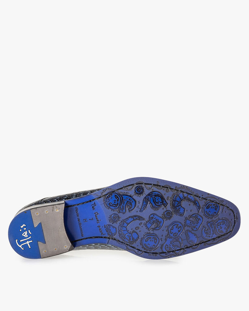 Lace shoe metallic blue