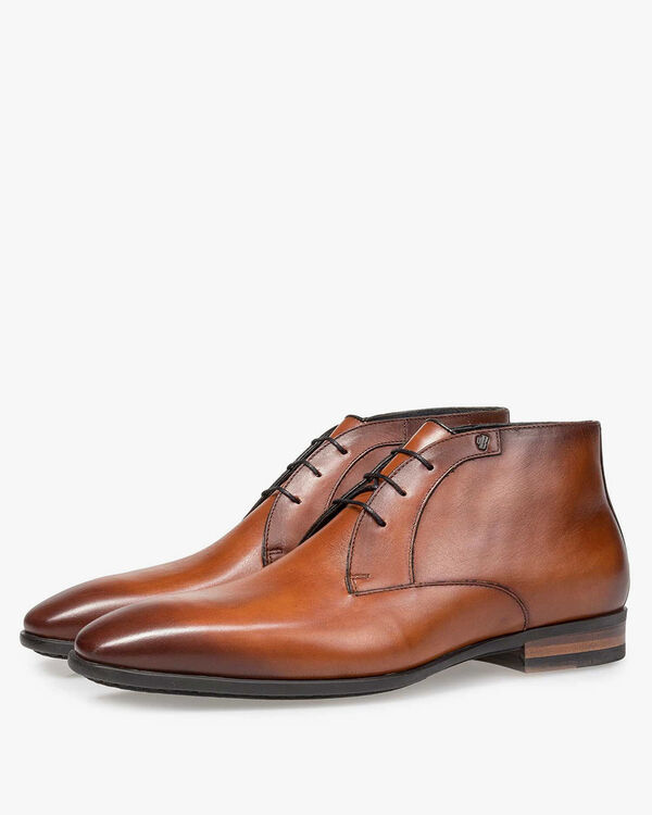 Cognac-coloured lace shoe