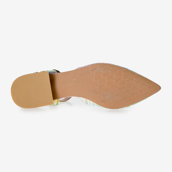 Casual flat sandal