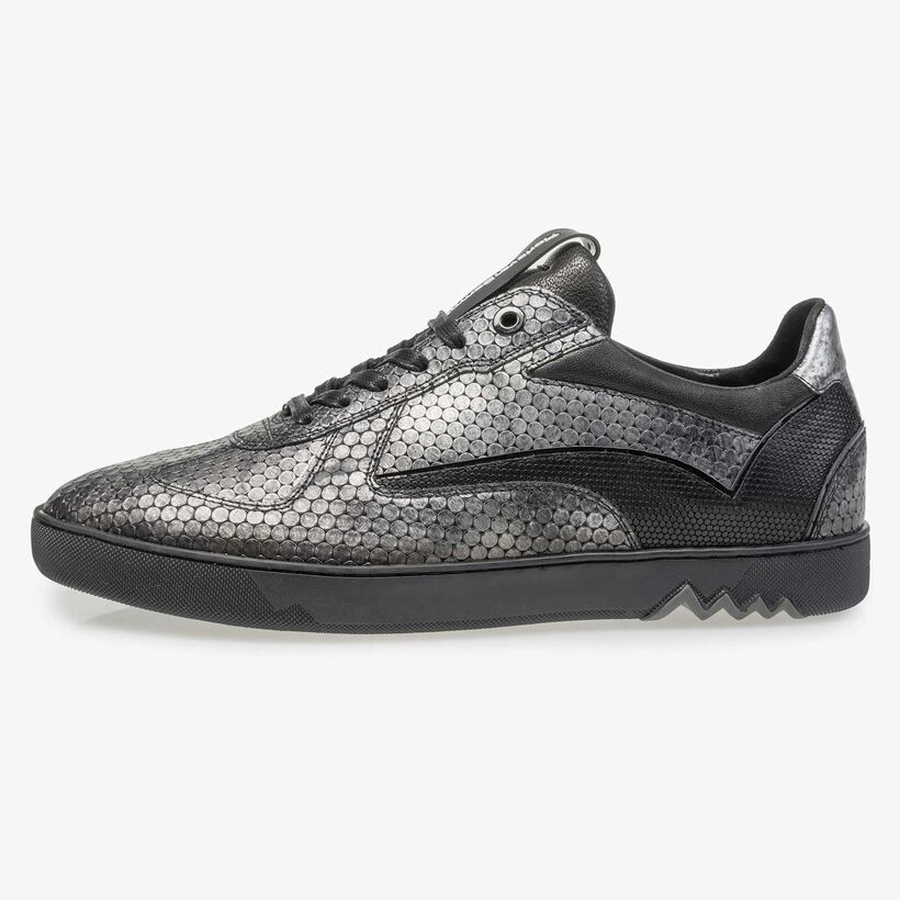 Leather sneaker with structural pattern
