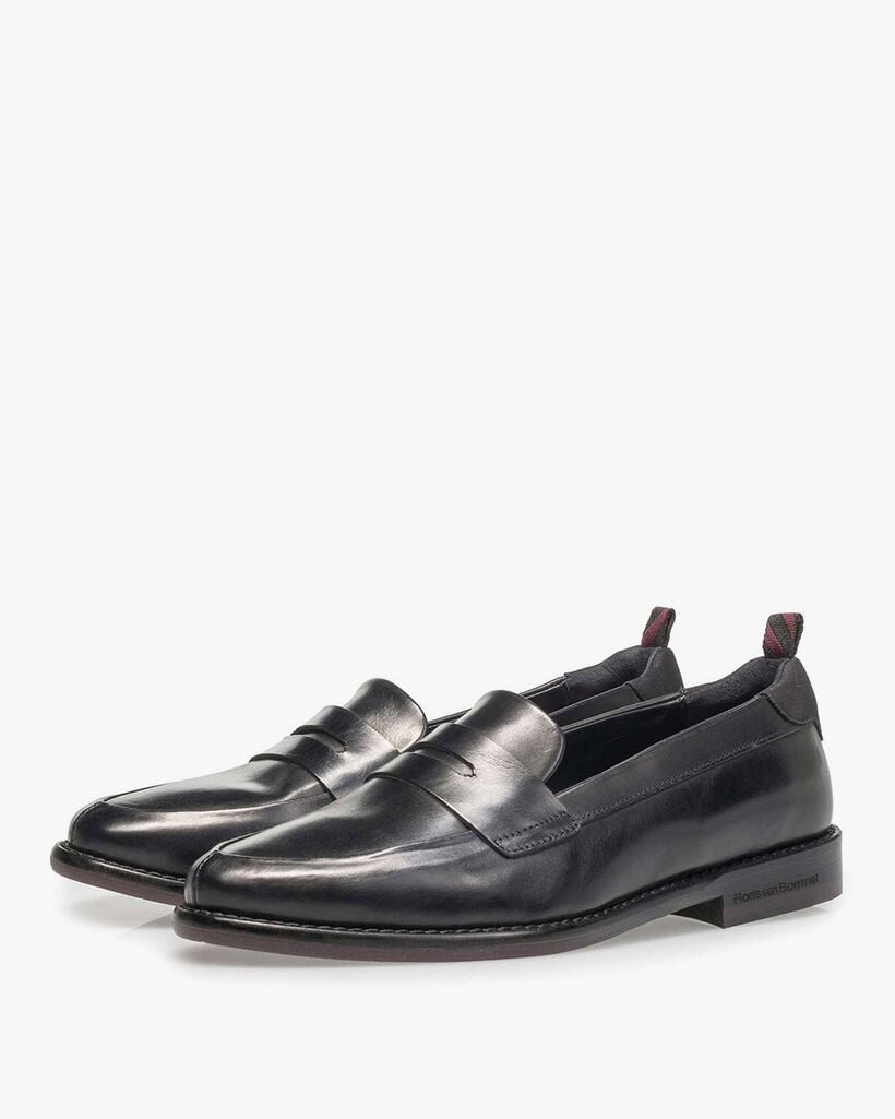 Black calf leather loafer