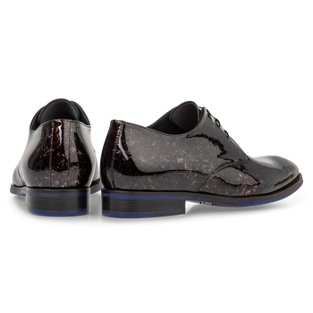 Lace shoe grey patent leather