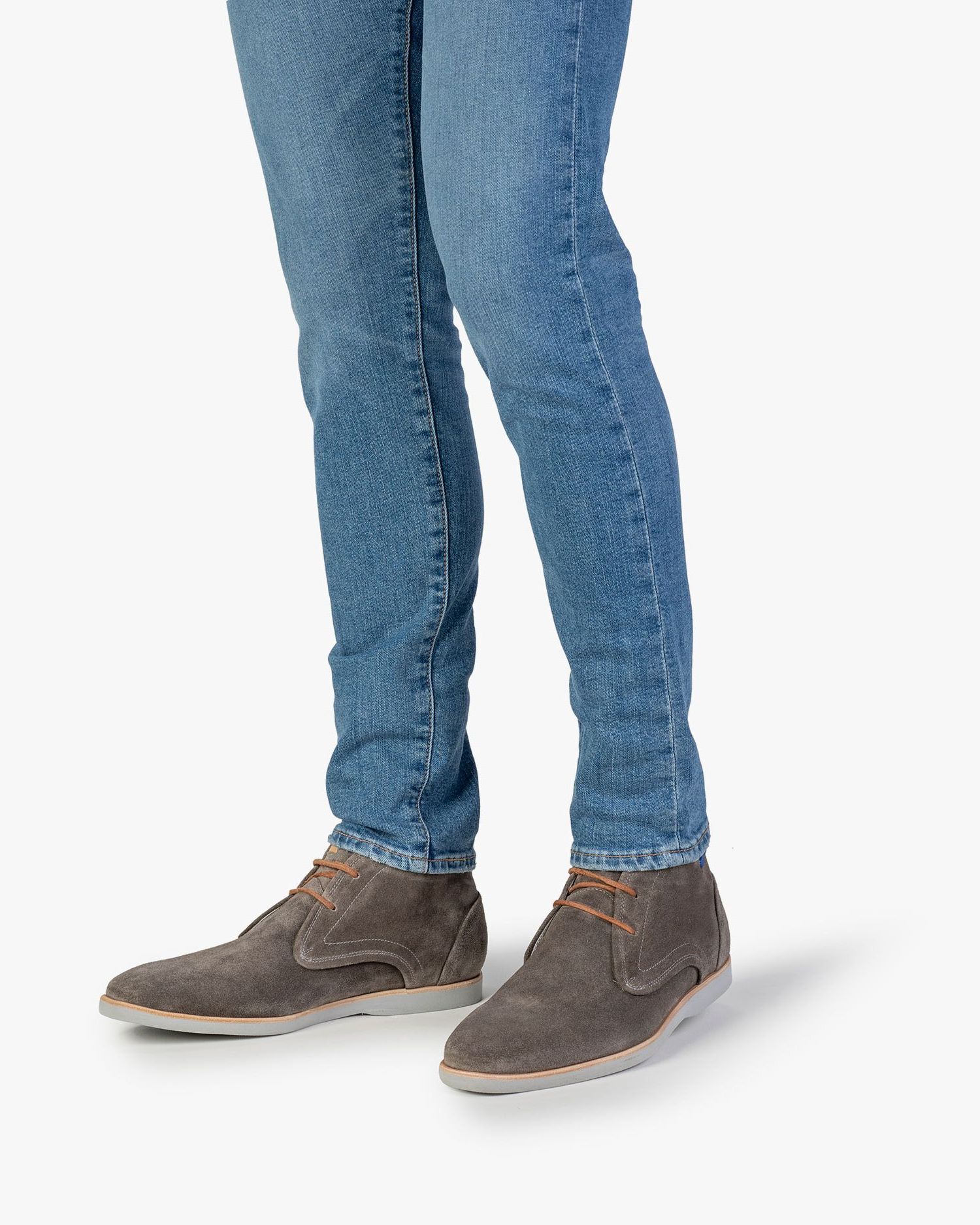 van Bommel 15100/00 bruin suede | Van Oorschot Schoenen