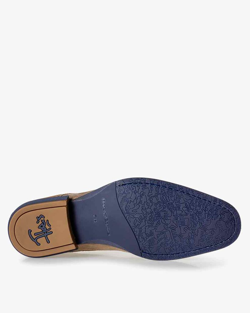 Lace shoe sand-coloured suede leather