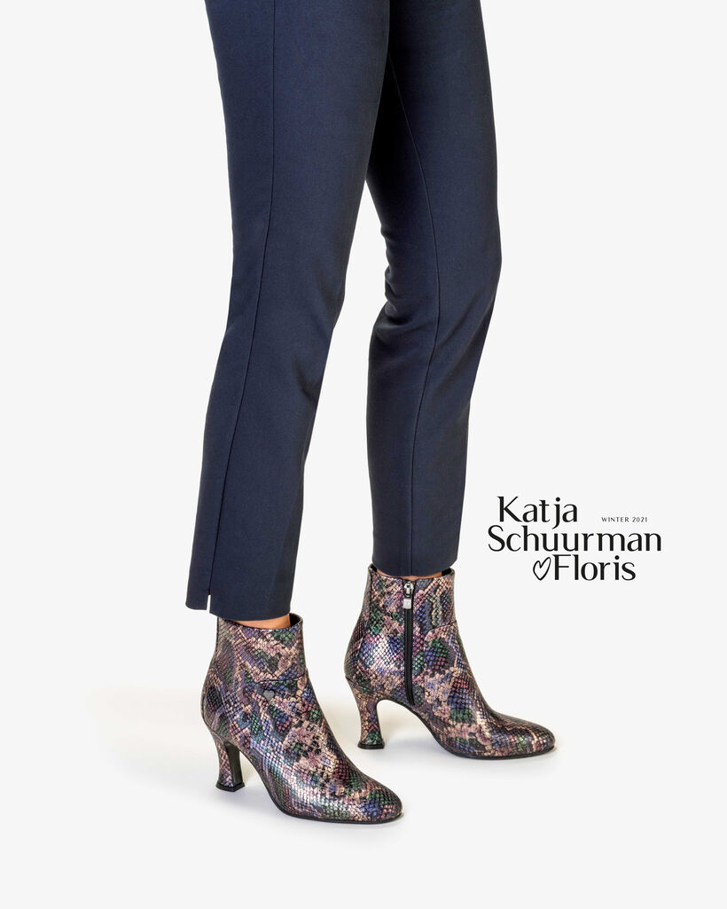 Ankle boot metallic print pink