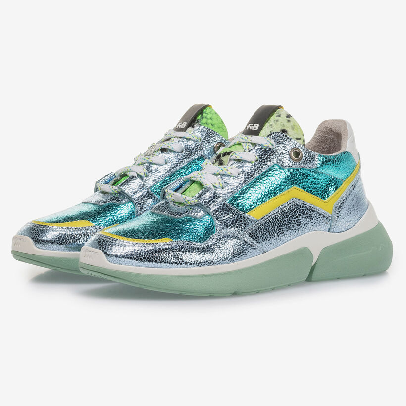 Light blue leather sneaker with metallic print