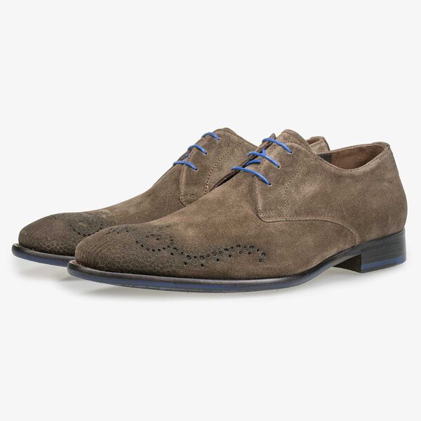 Suede leather lace shoe with brogue details taupe