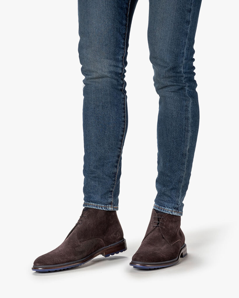 Lace boot suede dark brown