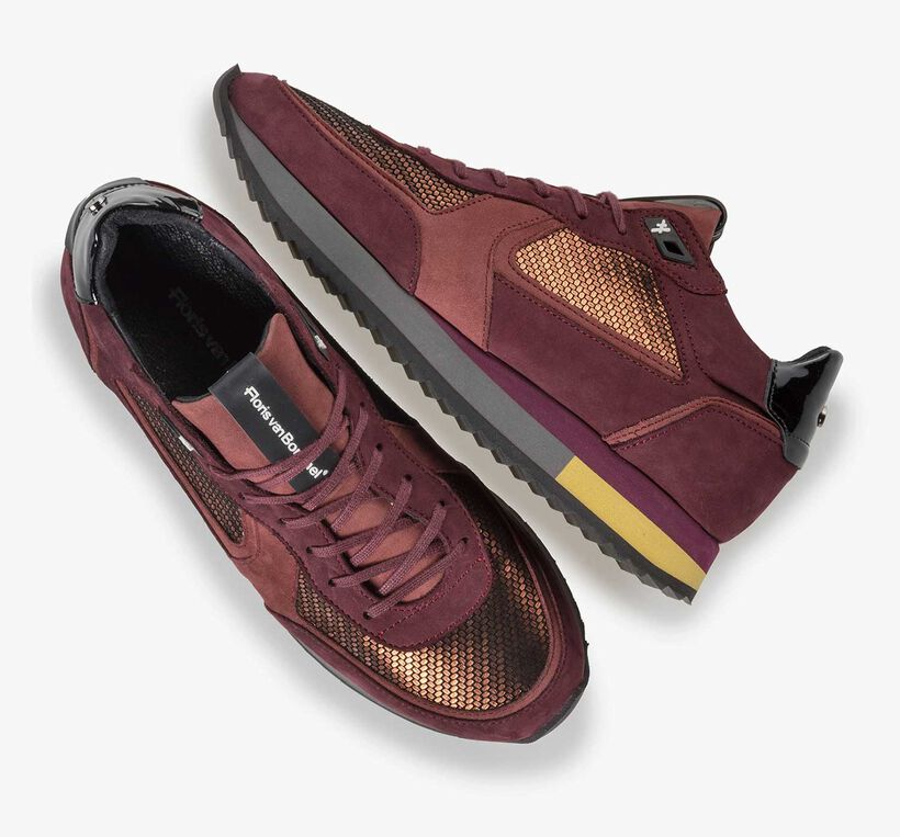 Copper-coloured suede sneaker with metallic print