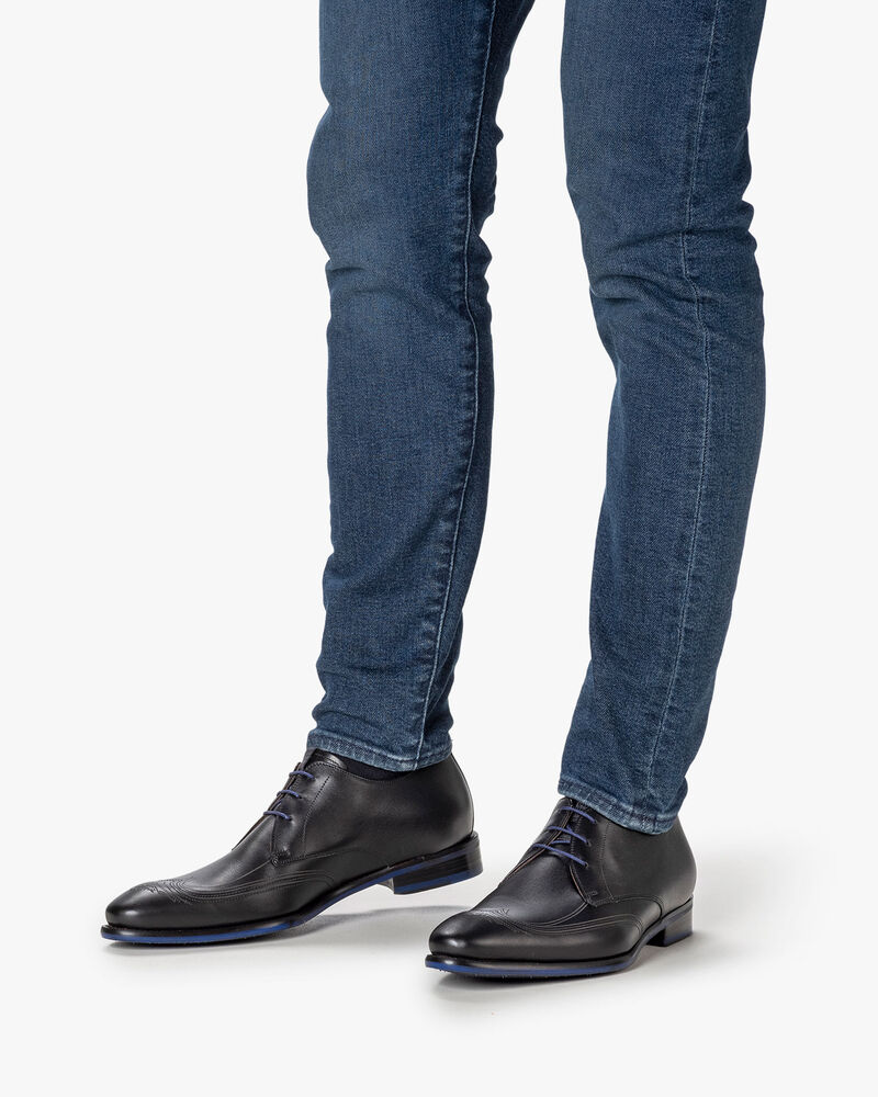 Lace shoe calf leather black