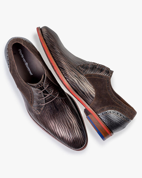 Lace shoe metallic print bronze