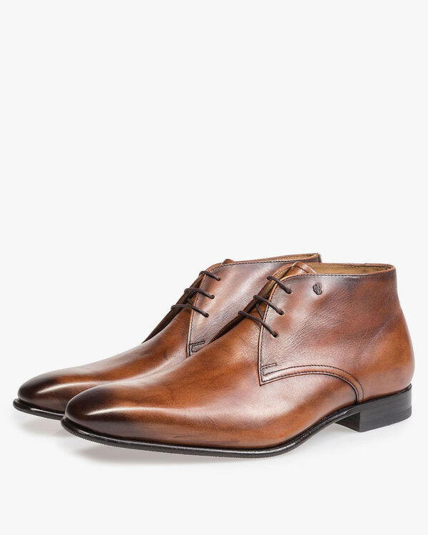 Calf leather lace shoe cognac