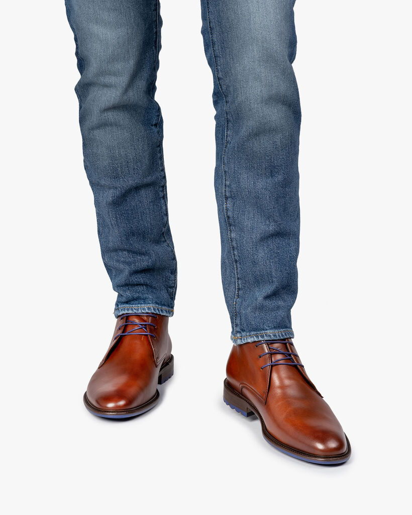 Lace boot calf leather cognac