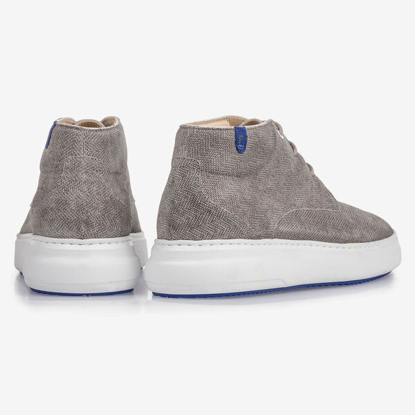 Light grey suede leather lace boot with print