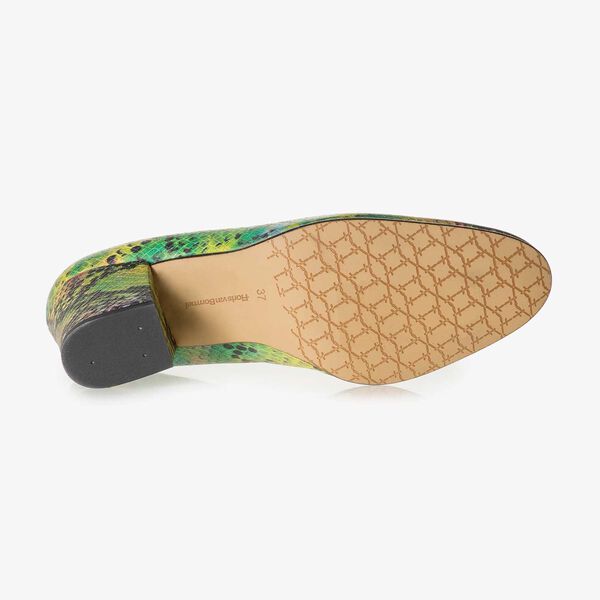 Green snake print leather pumps
