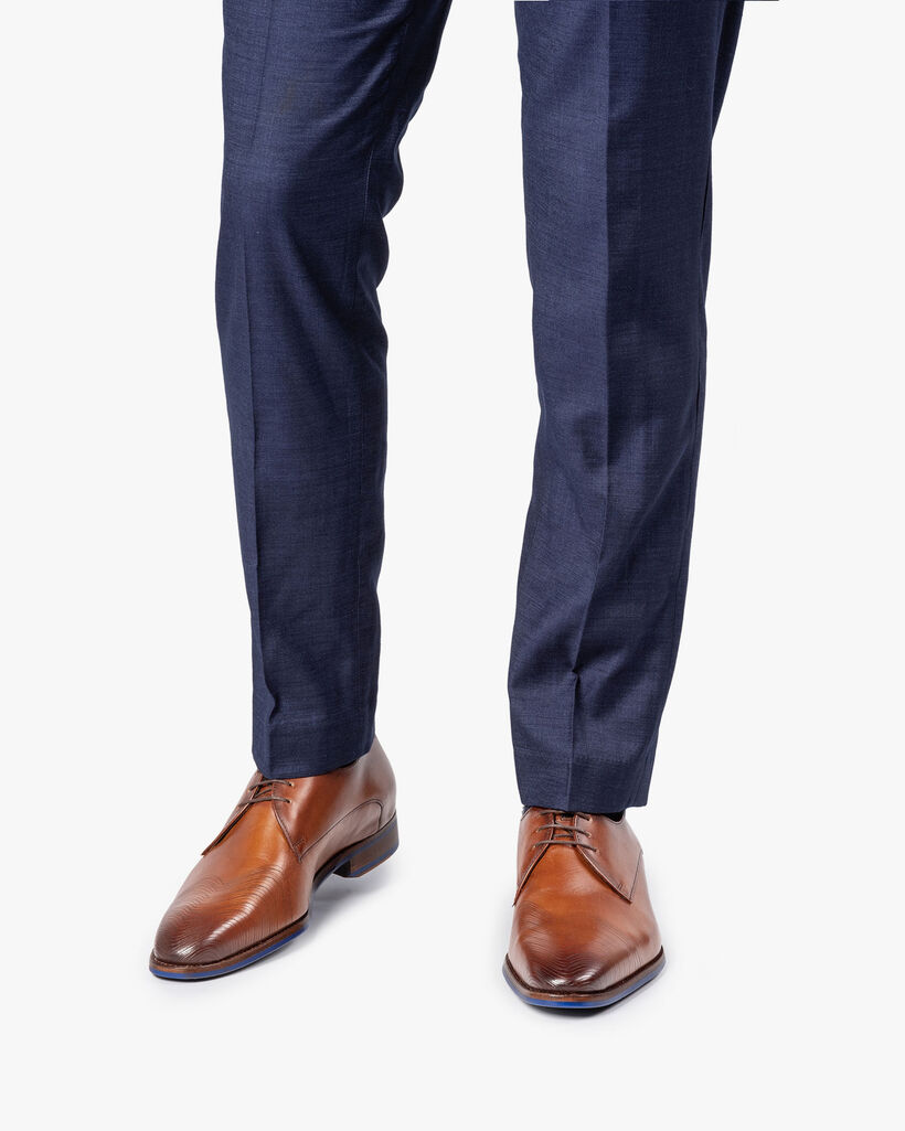 Dark cognac-coloured calf leather lace shoe