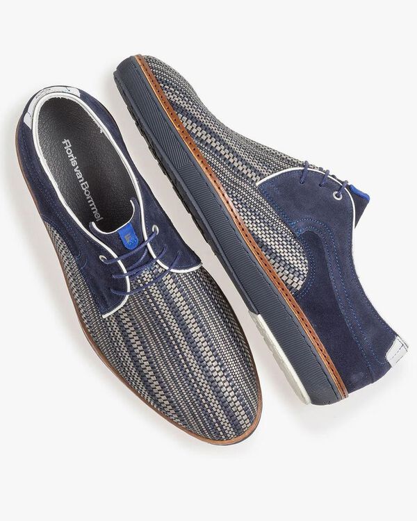Dark blue lace shoe with grey print