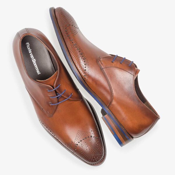 Dark cognac-coloured calf leather lace shoe