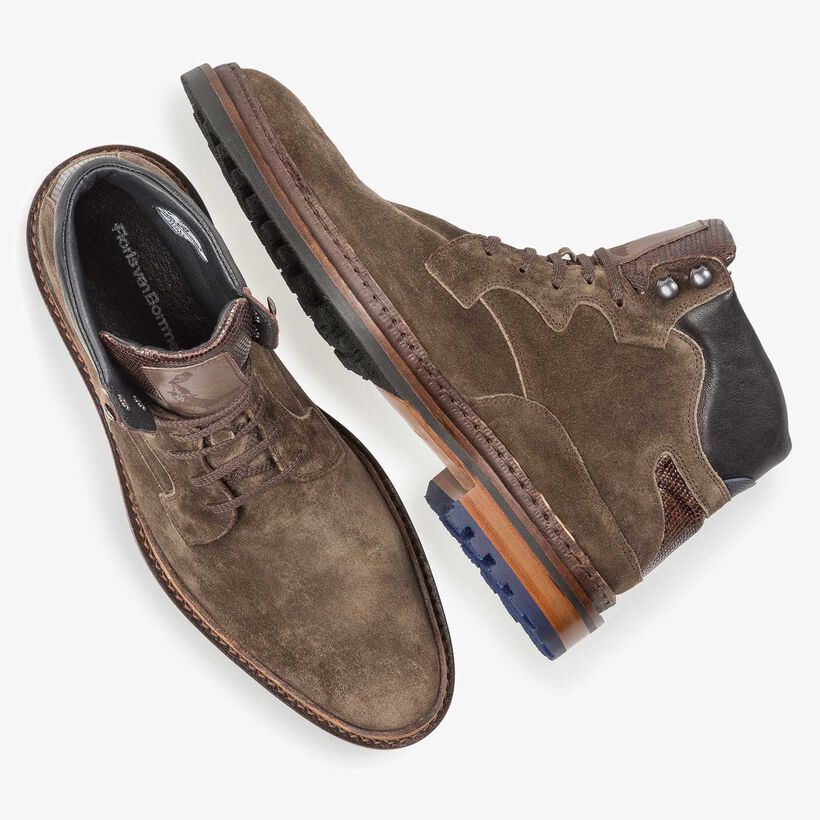 Dark taupe-coloured suede lace boot