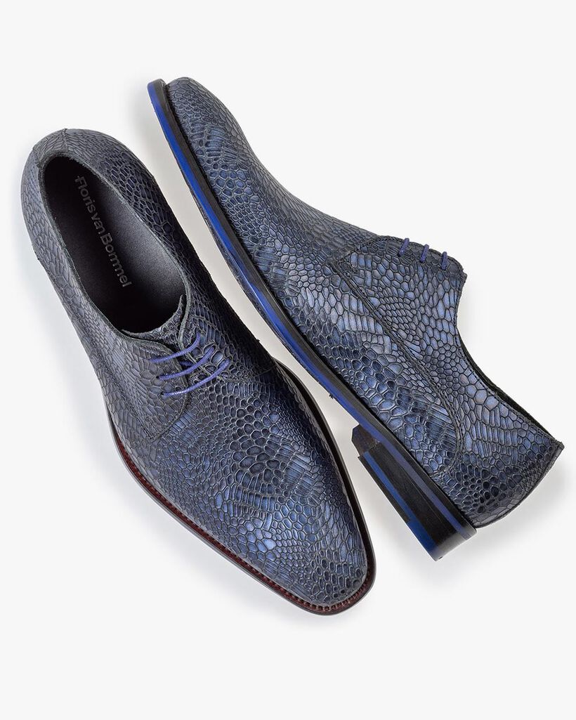 Lace shoe metallic blue