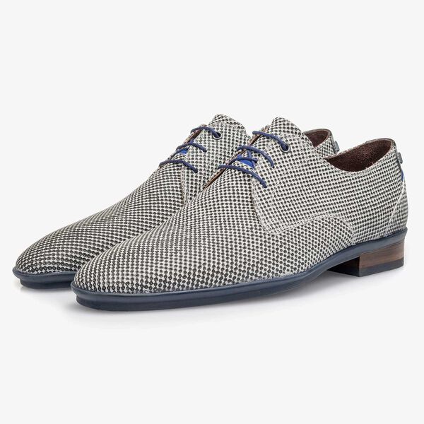Light grey suede leather lace shoe with a mini print