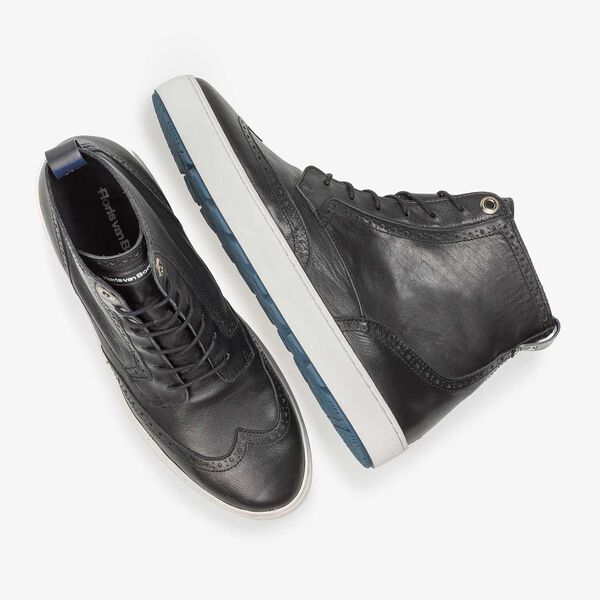 Black mid-high nappa leather sneaker