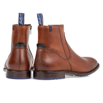 Lambskin lined boot cognac