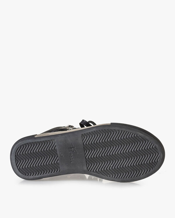 Mid-high sneaker black leather