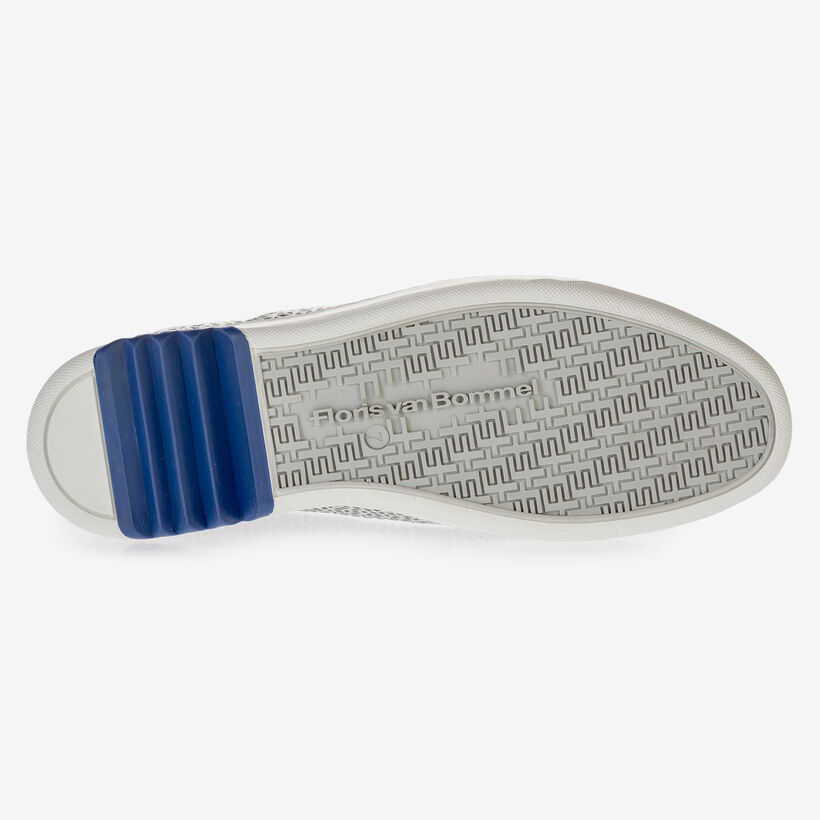 White calf leather sneaker with black print