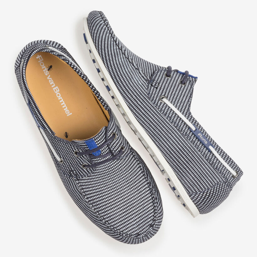 Blue suede leather boat shoe with print
