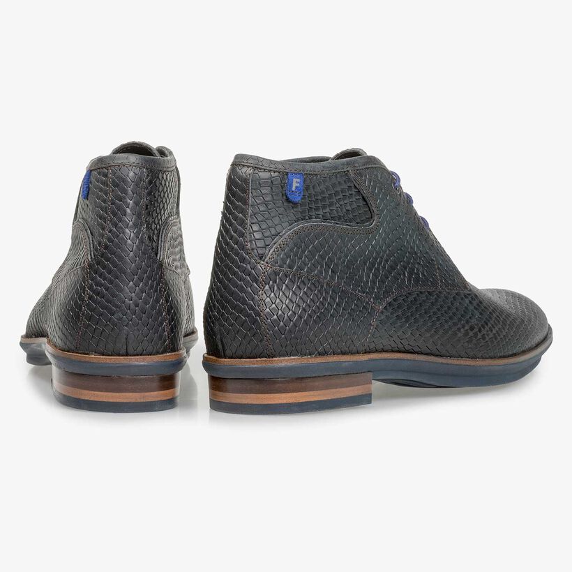 Black leather lace shoe with snake print