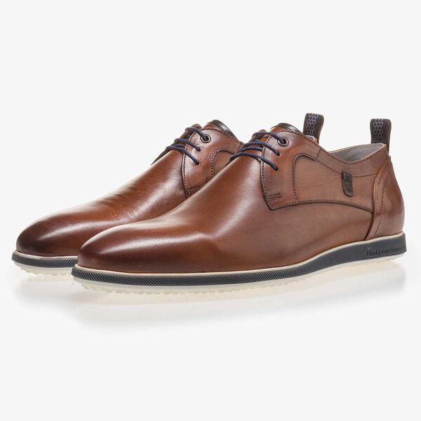 Cognac-colored leather lace shoe