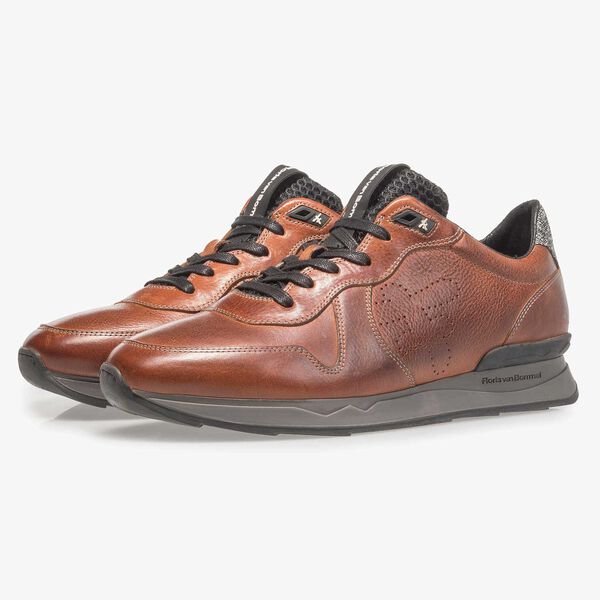 Cognac-coloured calf leather sneaker