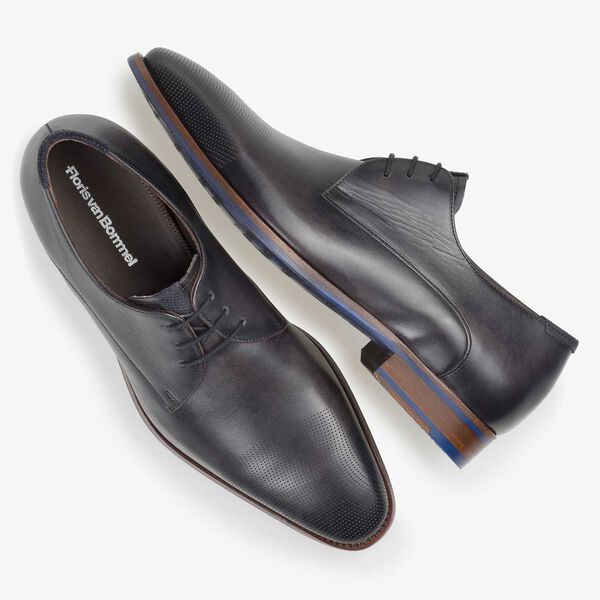 Grey calf leather lace shoe