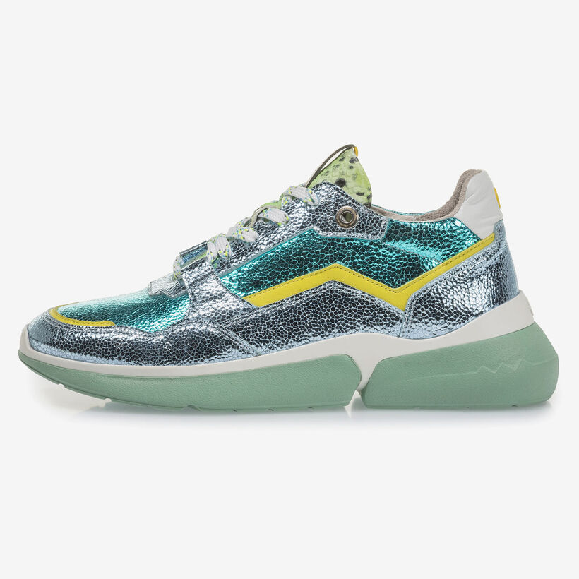Light blue leather sneaker with metallic print