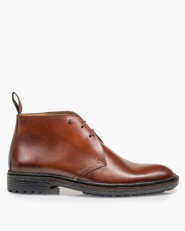 Calf leather lace boot cognac