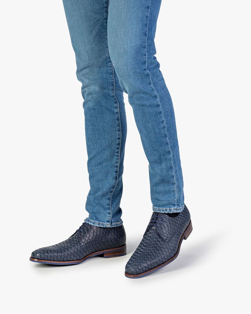 Lace shoe blue nubuck leather