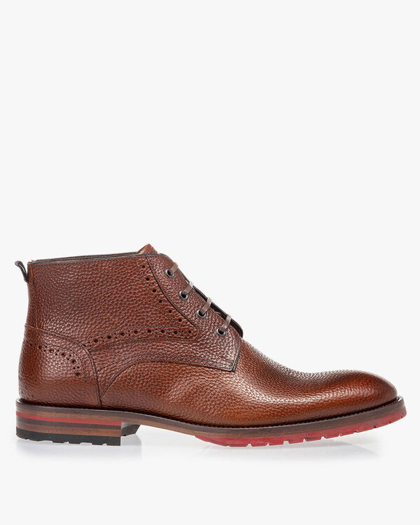 Lace boot structured leather cognac