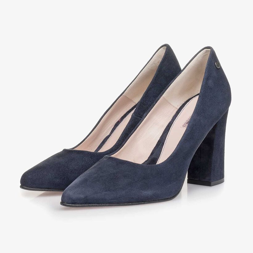 Dark blue suede leather pumps
