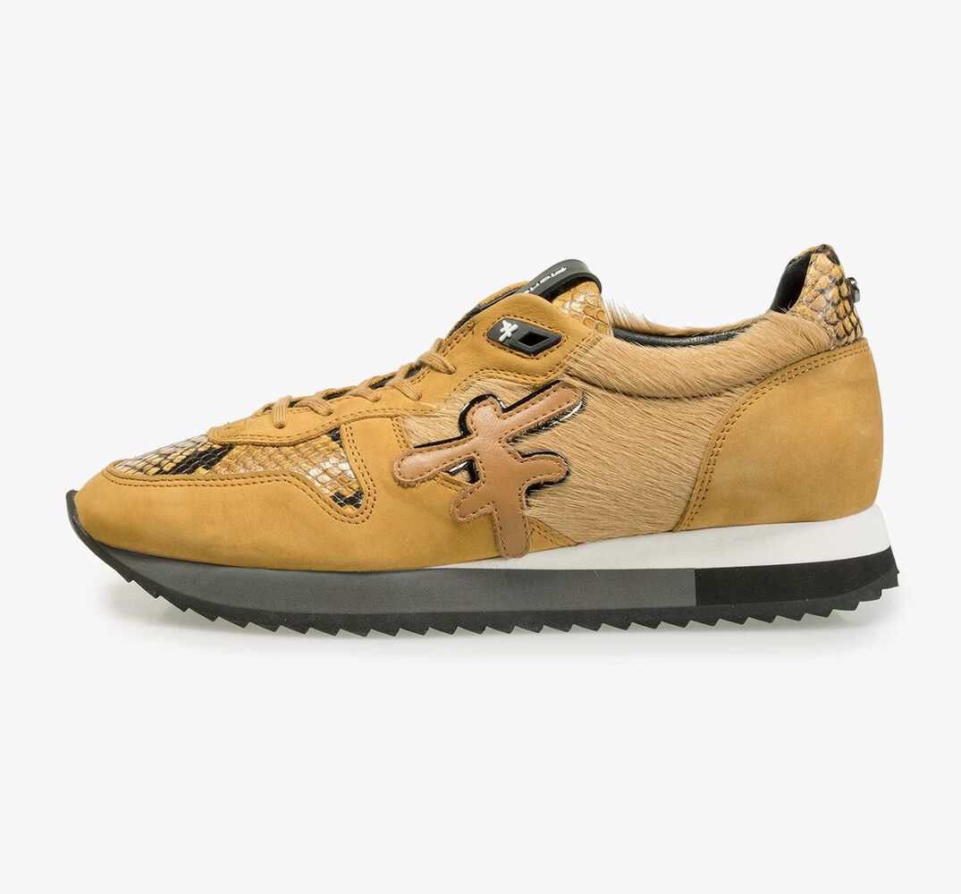 Ochre yellow sneaker with pony hair