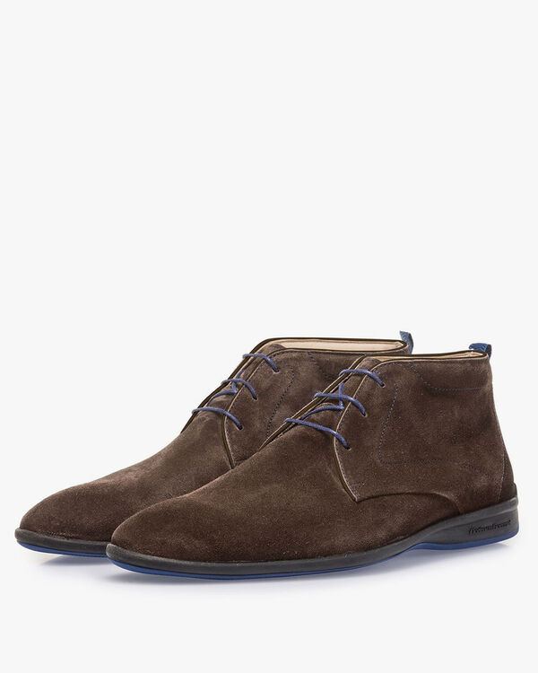 Brown suede leather lace boot