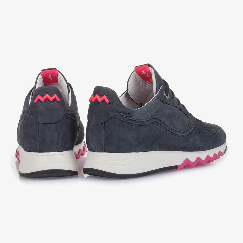 Dark blue nubuck leather sneaker