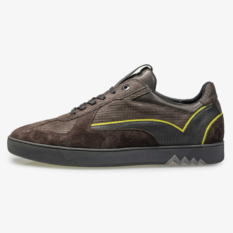 Dark brown suede sneaker with pattern