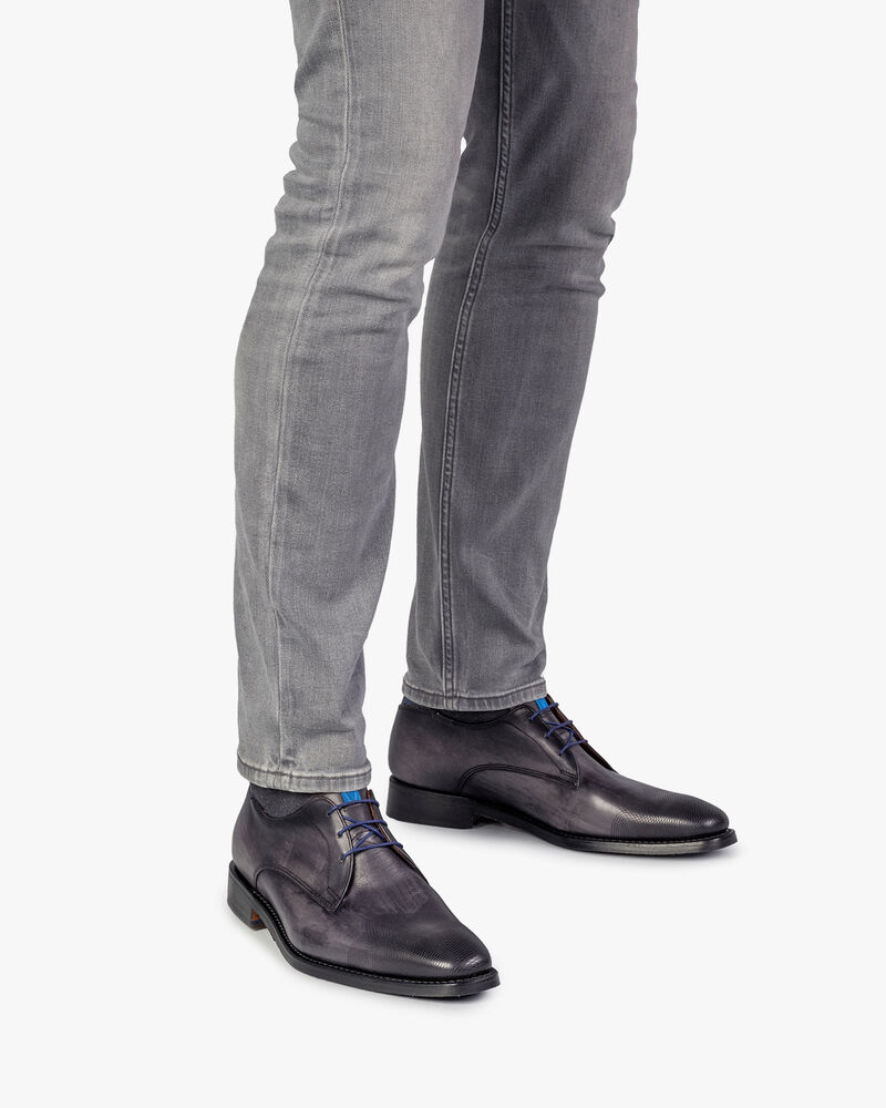 Grey calf leather lace shoe