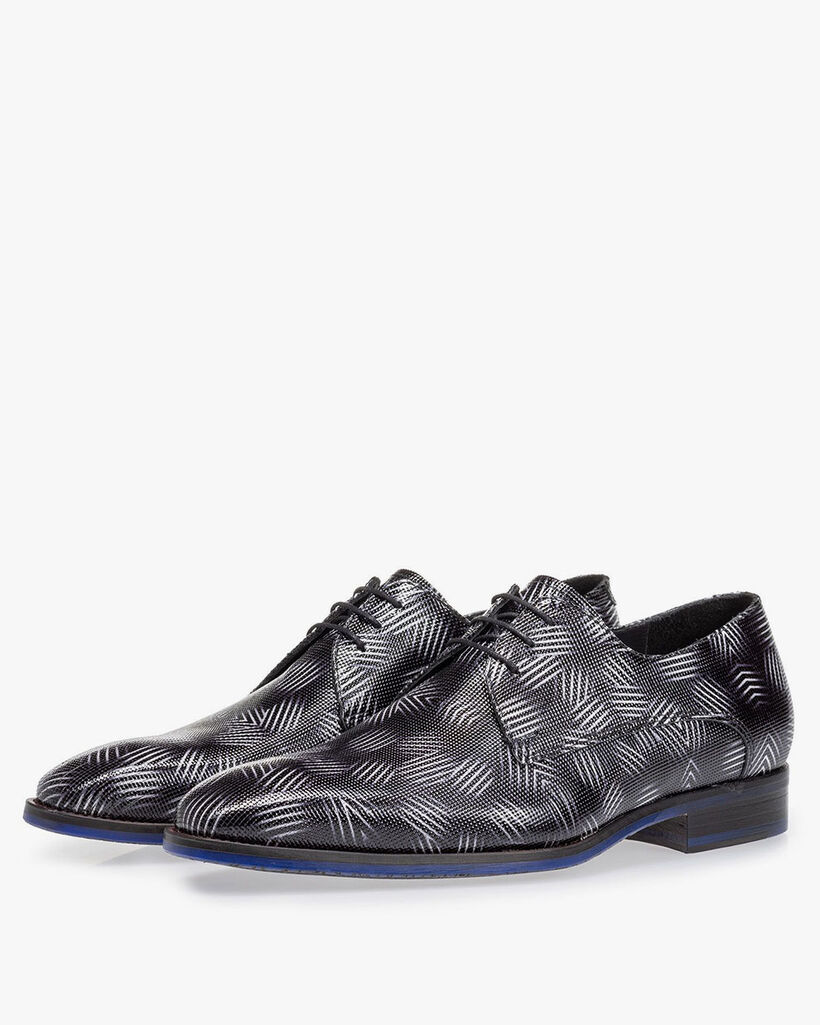Lace shoe patent leather black and white