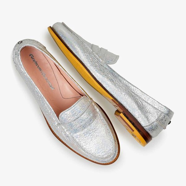 Silver metallic leather loafer with craquel&eacute; effect
